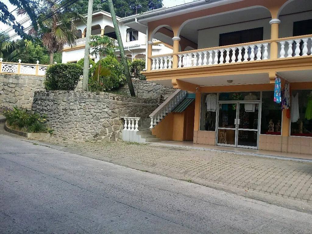 Pascalo Villa Apartment Takamaka