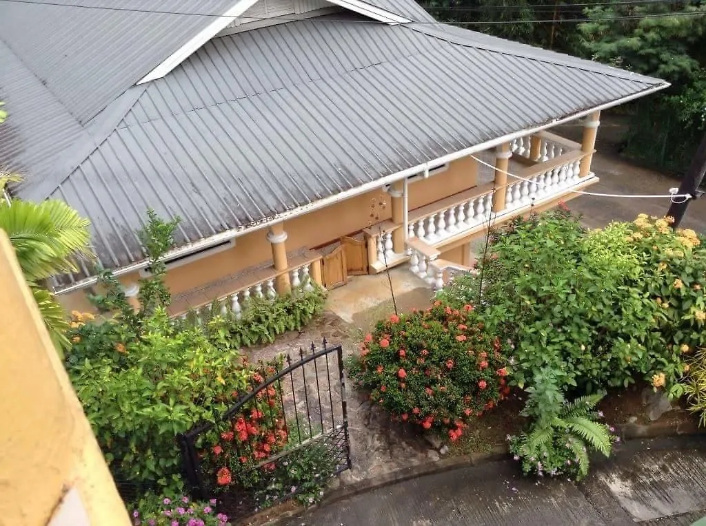 Pascalo Villa Apartment Takamaka